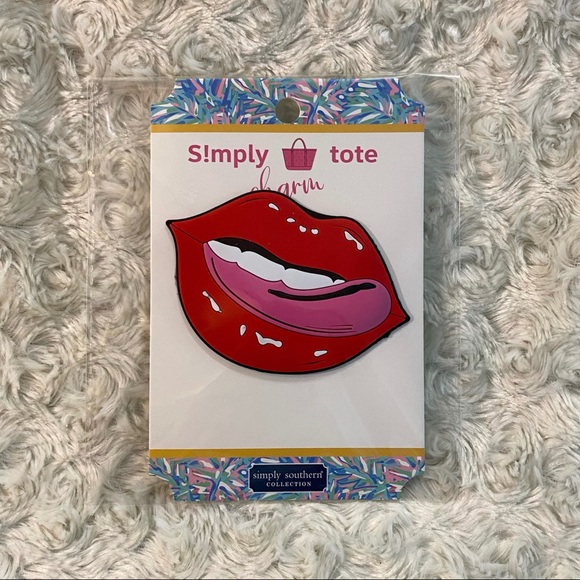 ✨🆕🫦SIMPLY SOUTHERN LIPS SIMPLY TOTE CHARM ACCESSORY🫦 - Picture 2 of 4